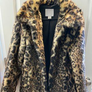RACHEL PARCELL FAUX LEOPARD FUR COAT